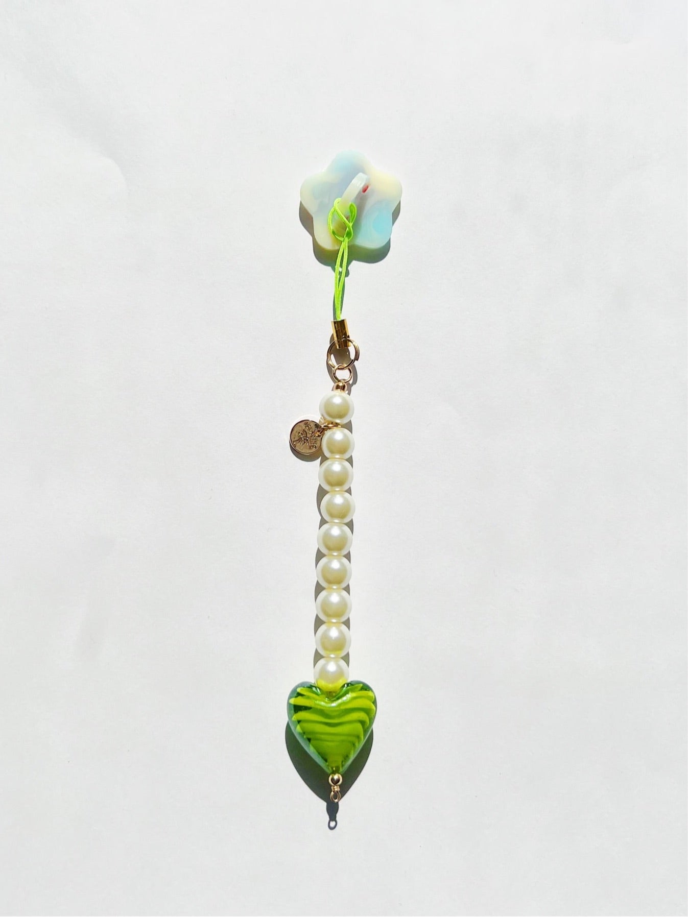 Corazon Verde Phone Charm