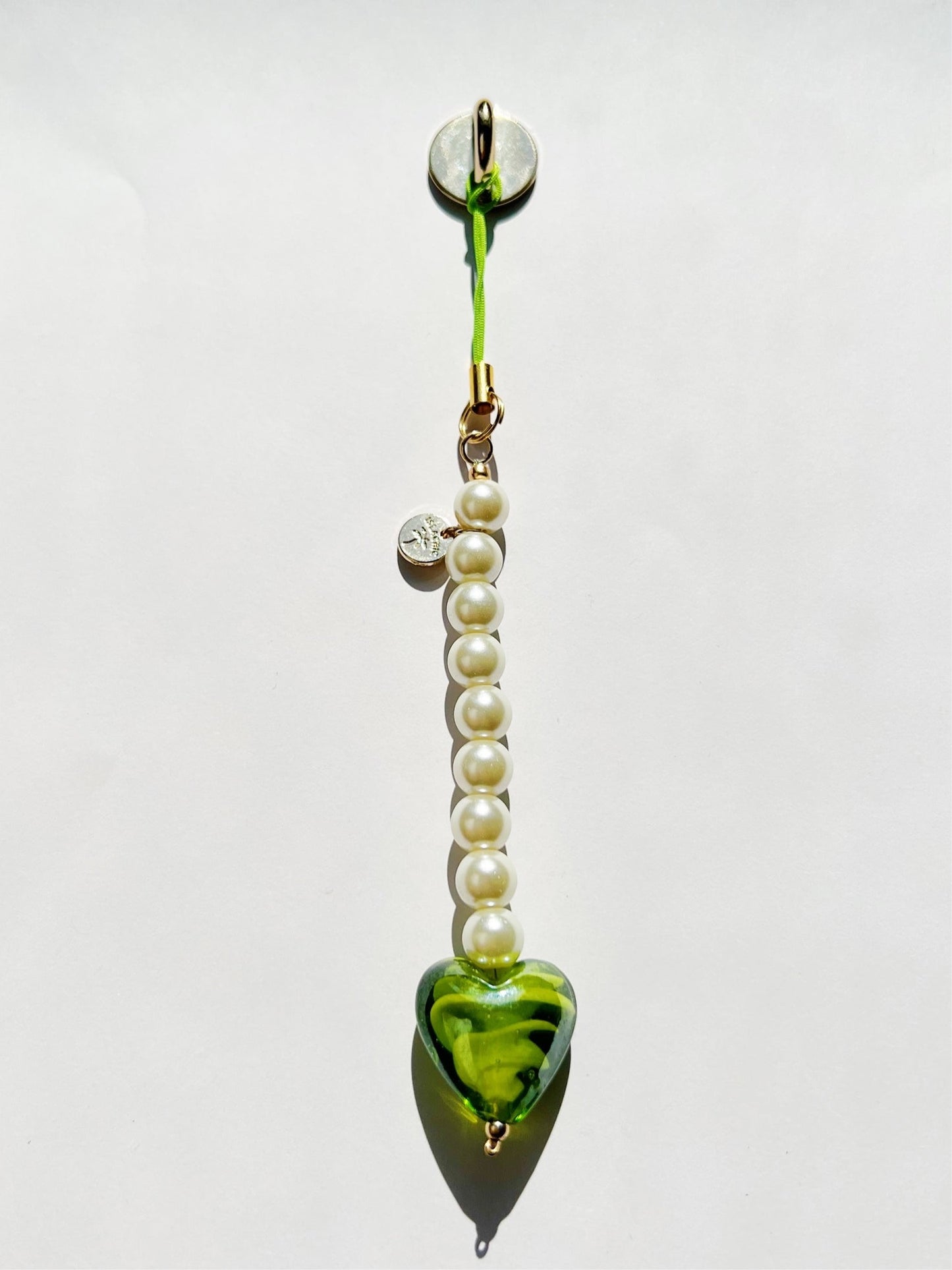 Corazon Verde Phone Charm