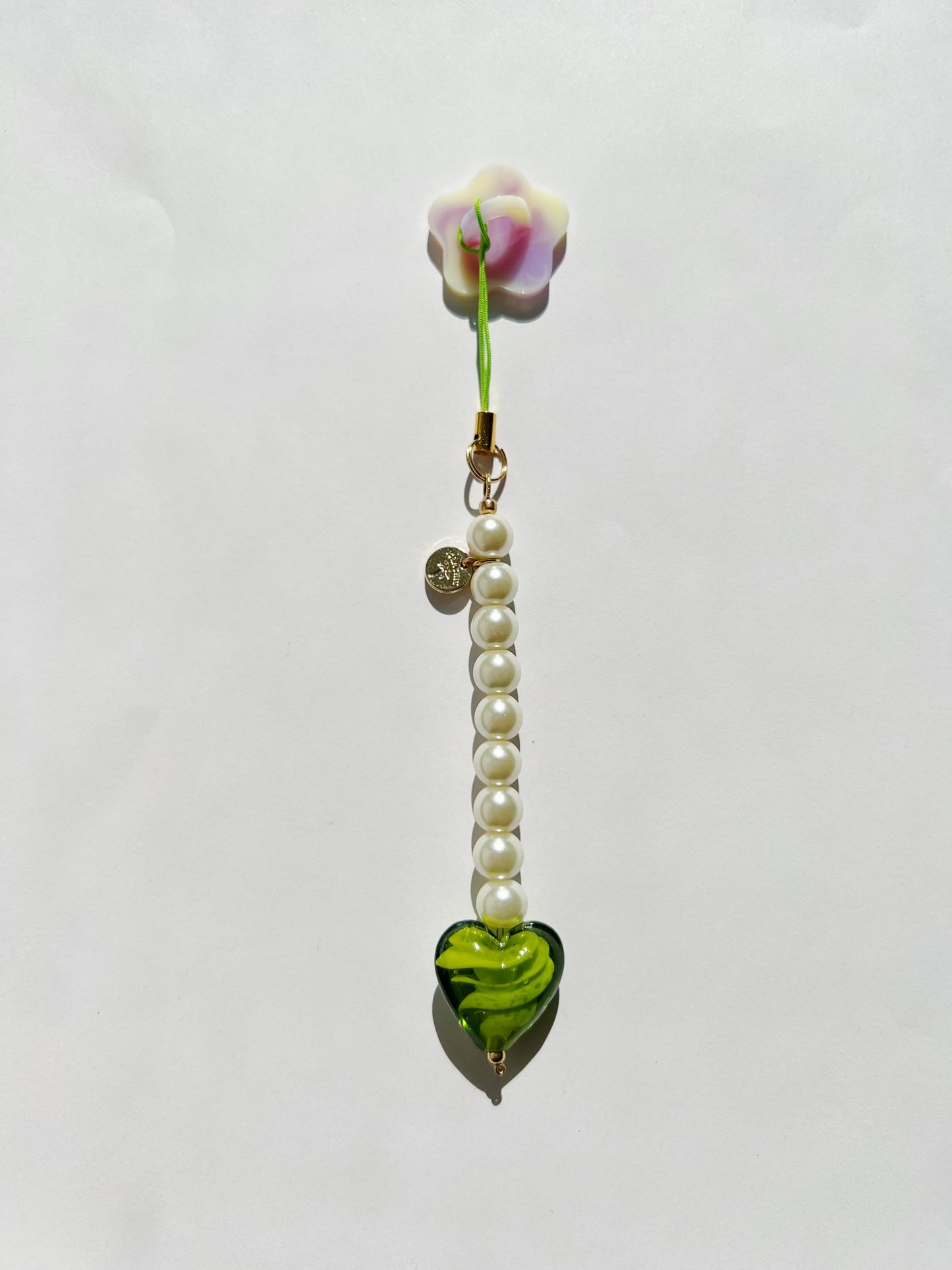 Corazon Verde Phone Charm